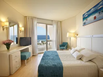 Отель GOLDEN COAST HOTEL 4*