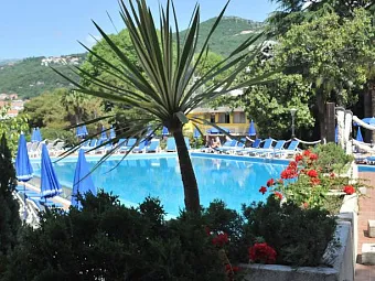 Отель SUN RESORT HUNGUEST 4*