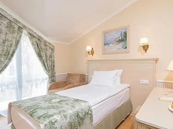 ALEAN FAMILY RESORT & SPA DOVILLE 5*