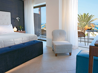 luxury-sea-view-accommodation