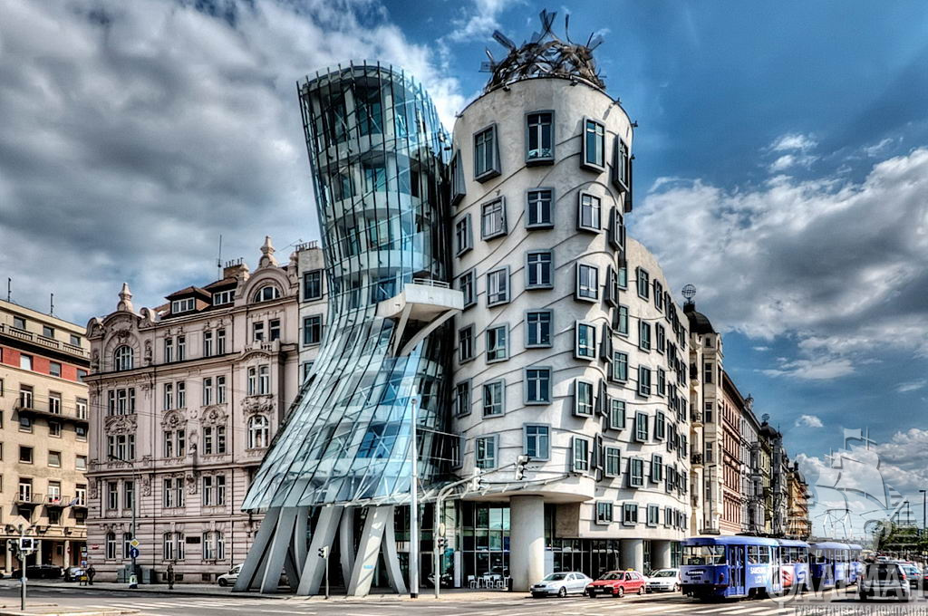Танцующий дом — офисное здание в Праге в стиле деконструктивизма, состоит из двух цилиндрических башен