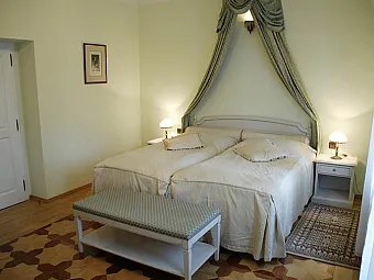  Отель BRISTOL LIVIA 5*