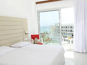  Отель TSOKKOS BEACH 4*