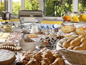 PARK HOTEL BRASILIA 4*