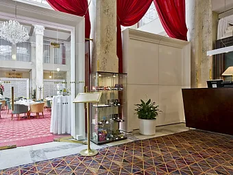  Отель GRANDHOTEL PUPP 5*
