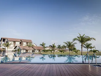 Отель THE CALM RESORT & SPA 4*
