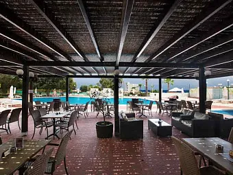 Отель ADELAIS BAY HOTEL 3*