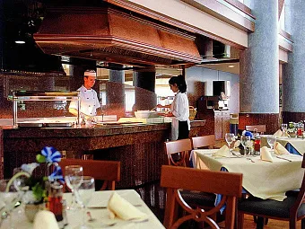 Ресторан отеля DORADA PALACE 4*.