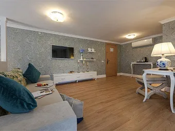   Отель QUATTRO BEACH RESORT & SPA 5*