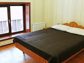КОРОНА 3*