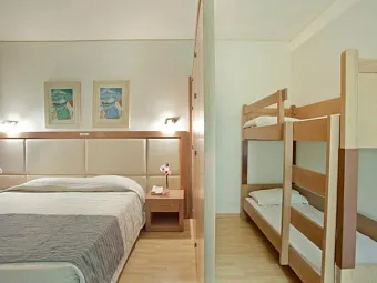 Отель GOLDEN COAST HOTEL 4*