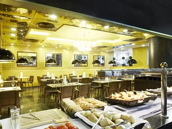 Отель HOLIDAY INN ANDORRA LA VELLA 5*