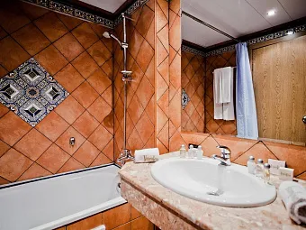 Отель ANDALUSIA 4*