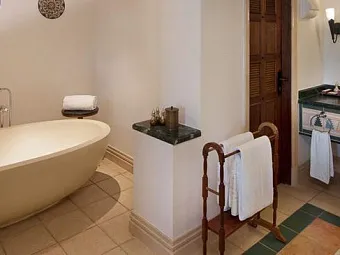 Отель MADINAT JUMEIRAH DAR AL MASYAF SUMMERHOUSE 5*