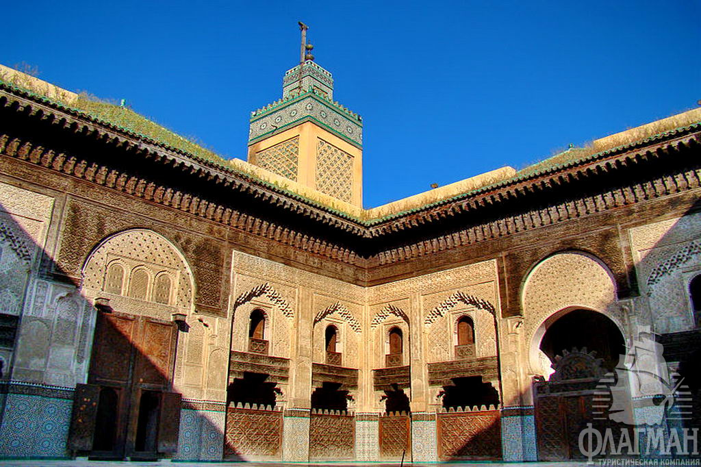Мечеть-усыпальница Мулай Идриса II, основателя Феса, 1351 год