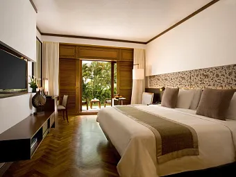 NUSA DUA BEACH HOTEL & SPA 5*