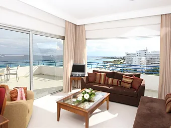  Отель VRISSIANA BEACH HOTEL 4*