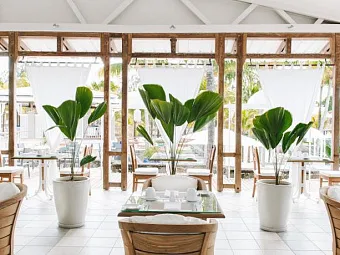 Отель LE PARADISE COVE HOTEL & SPA, A BOUTIQUE RESORT 5*
