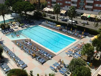 Отель HOTEL GHT OASIS PARK & SPA 4*