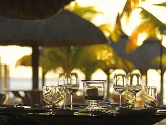 Отель BEACHCOMBER PARADIS HOTEL & GOLF CLUB 5*
