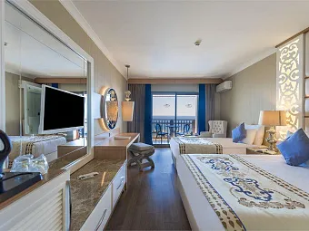   Отель QUATTRO BEACH RESORT & SPA 5*