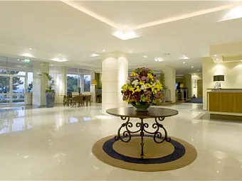 Отель PORTO BAY FALESIA 4*