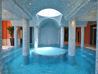 ST.GEORGE HOTEL SPA & GOLF BEACH RESORT 4*
