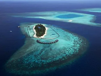 Отель KOMANDOO ISLAND RESORT 4*
