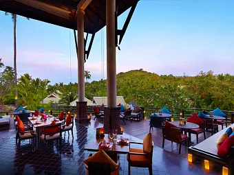 Отель MELATI BEACH RESORT & SPA 5 *