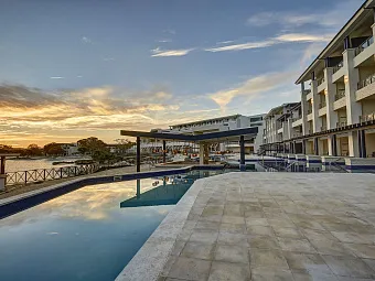 HIDEAWAY AT ROYALTON NEGRIL RESORT 5*  