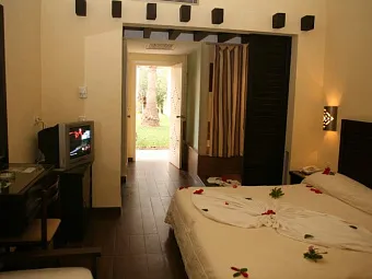Отель  PARADIS PALACE 4*