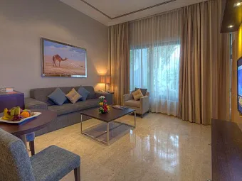  Отель DUBAI MARINE BEACH RESORT 5*