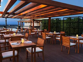  Отель DOUBLETREE BY HILTON DUBAI JUMEIRAH BEACH 4*
