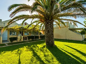Отель NIFOREIKA BEACH HOTEL & BUNGALOWS 3*