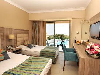 Отель INSULA RESORT & SPA 5*