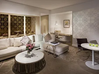 Отель JUMEIRAH AT ETIHAD TOWERS 5*