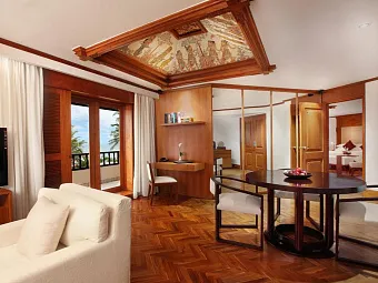 NUSA DUA BEACH HOTEL & SPA 5*