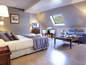 Отель GOLDEN TULIP ANDORRA FENIX HOTEL 4*
