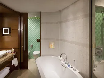 Отель JUMEIRAH BEACH HOTEL 5*
