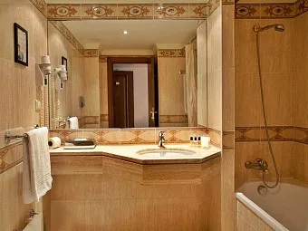 Отель TURIM LISBOA 4*