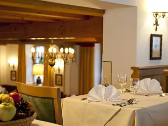 OESTERREICHISCHER HOF HOTEL 4* 