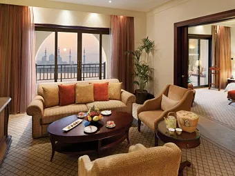 Отель SHANGRI-LA HOTEL QARYAT AL BERI 5*
