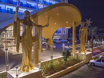 Отель AZURA DELUXE RESORT & SPA 5*