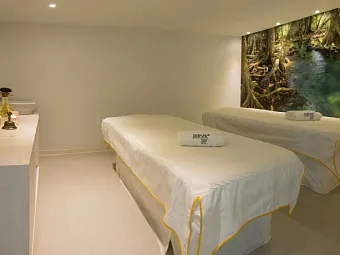 Отель IBEROSTAR CRISTINA 4*