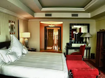 Отель BEACH ROTANA 5*