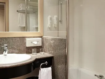 Отель HOLIDAY INN ANDORRA LA VELLA 5*