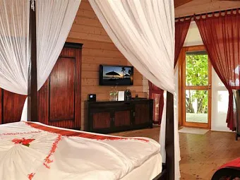 Отель KOMANDOO ISLAND RESORT 4*