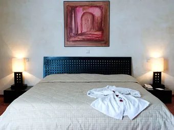 Отель GOLDEN TULIP TAJ SULTAN 5*