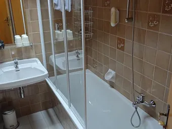 EVIANQUELLE HOTEL 3* 