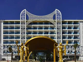 Отель AZURA DELUXE RESORT & SPA 5*